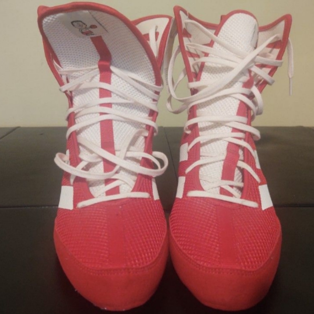 adidas Boxing hog 3 .BRAND NEW ..No box